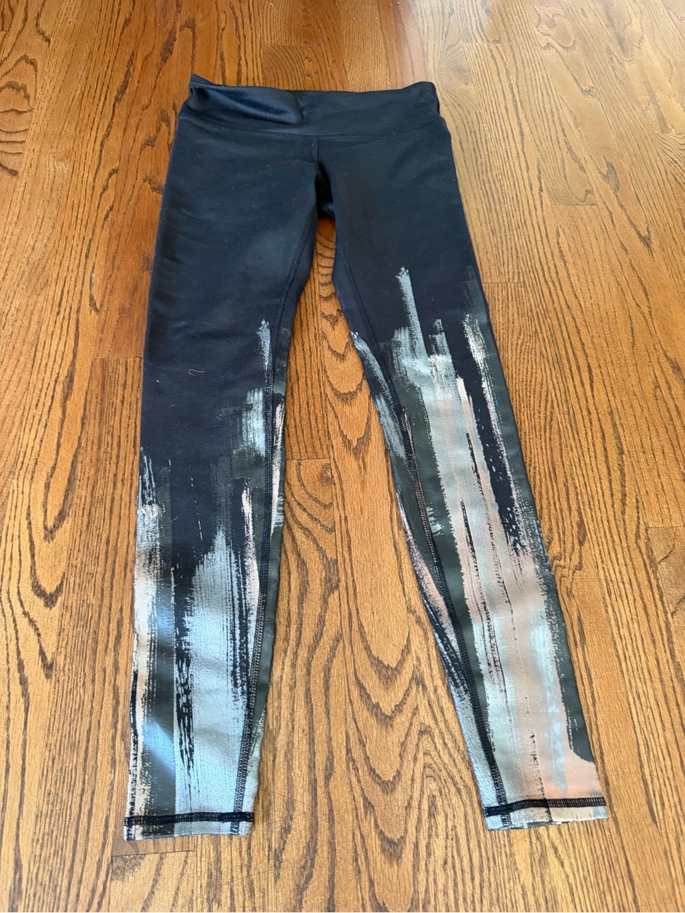 GUC! ALO Black Women's Athletic Leggings with Metallic Brush-Stripe Detail